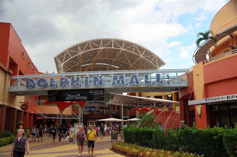 premium outlets in miami.